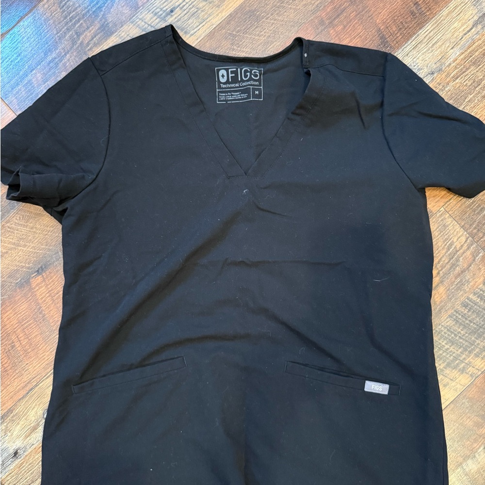 Figs Black V-Neck Scrub Top